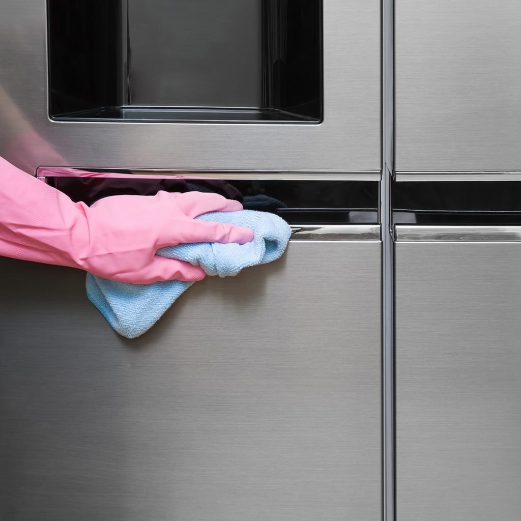 How to Clean Stainless Steel Appliances Without Streaks